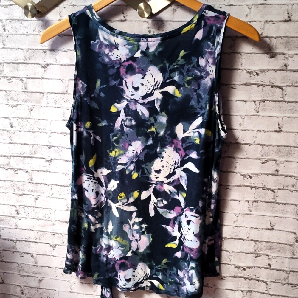 Simply Vera Wang Floral Top - Picture 4 of 4